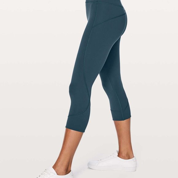 Lululemon in movement legging 23” submarine size 4 - Picture 3 of 9